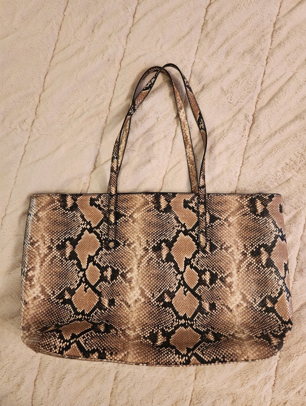 INC Zoiey Tote Bag, faux leather Snake Pattern Handbag, Purse, python animal EUC